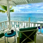Kona Tiki Hotel