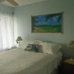 Hale-Hoola B & B
