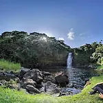 The Inn At Kulaniapia Falls