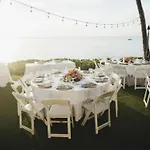 Royal Lahaina Resort & Bungalows