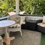 Hilo Bay Oceanfront Bed And Breakfast