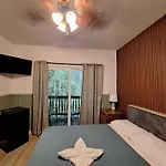 Wild Ginger Hotel