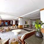 Ilikai Apt 308 - Spacious Studio With Stunning Ocean & Harbor Views