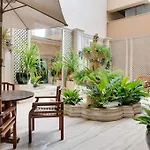 Aston Waikiki Beachside Hotel