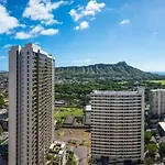 Waikiki Banyan 3411 Ocean View - Free Parking