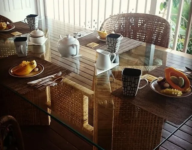 Hale Hualalai