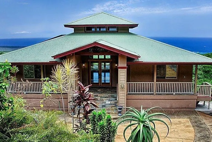 Kona Palace In Captain Cook