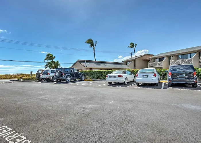 Ocean-View Kihei Condo With Pool Access!