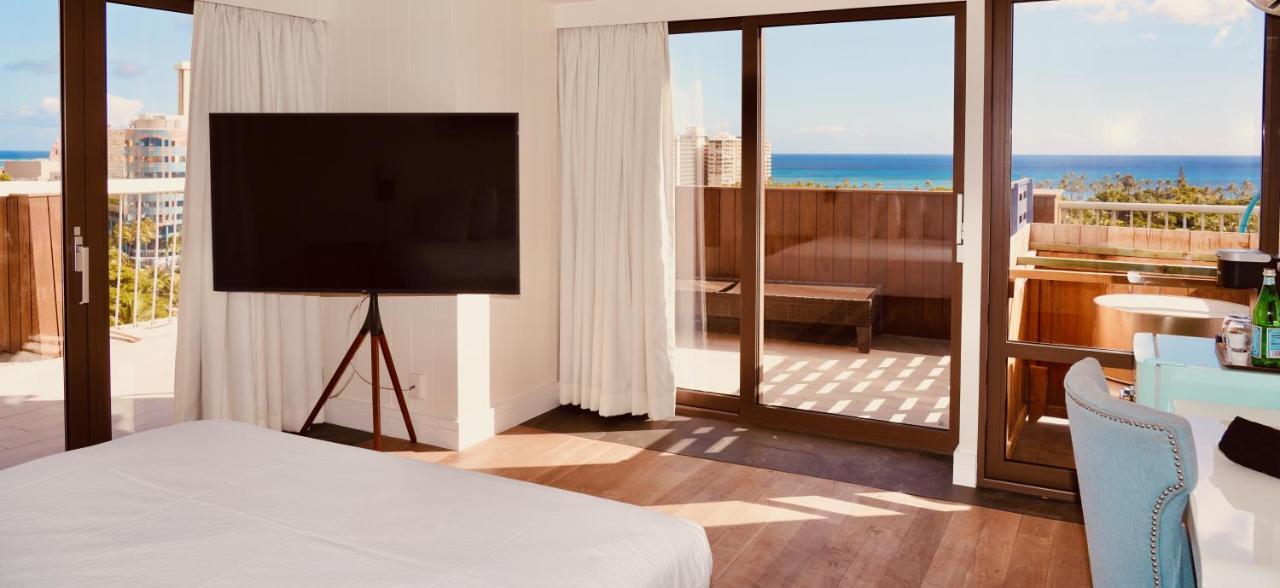 La Croix Hotel