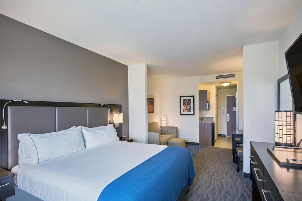 Resort Express & By Ihg