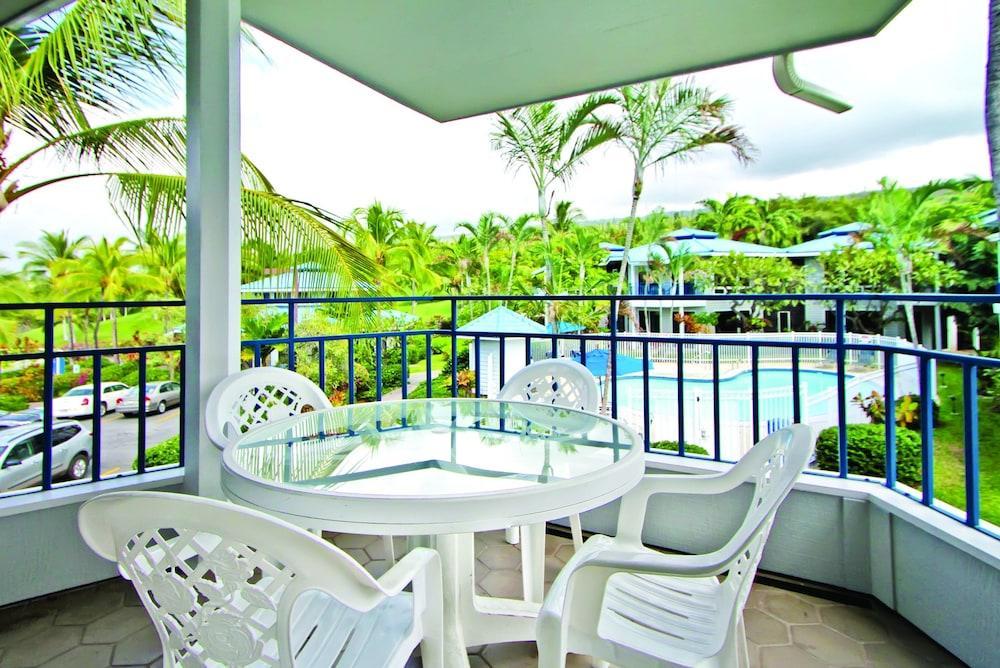 Holua Resort