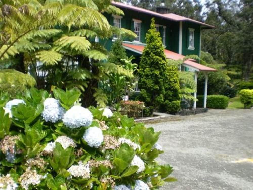 Aloha Happy Place Bed & Breakfast Volcano
