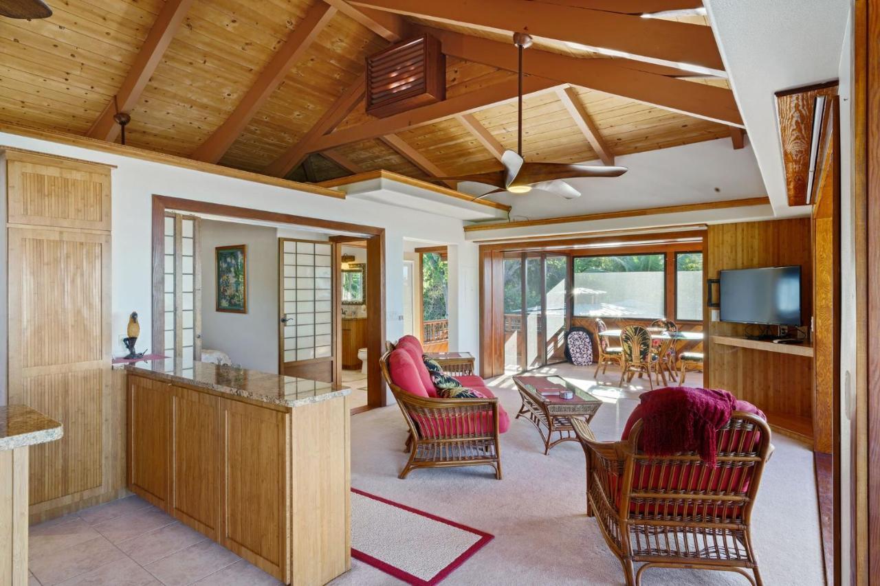 Kona Seaspray Villa *