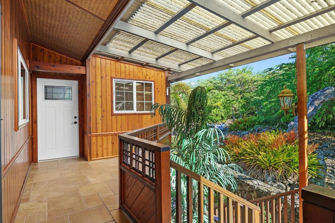Kona Seaspray Villa