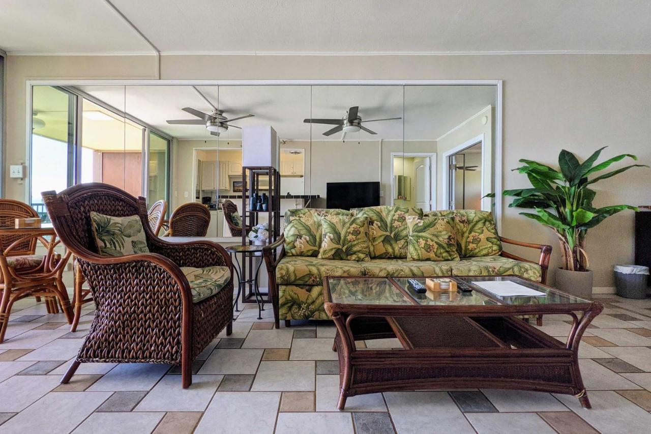 Oceanfront Lahaina With Balcony And Pool Access! *