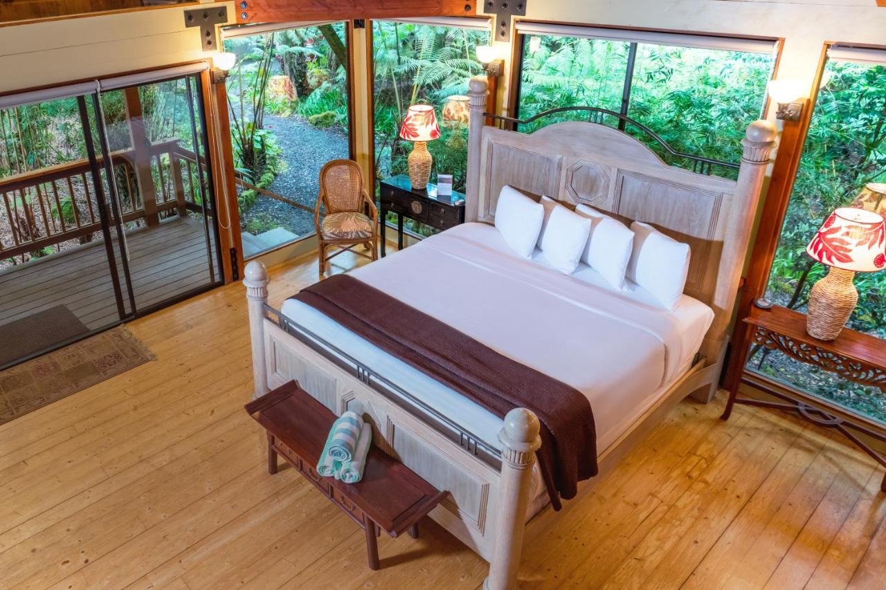 Bed & Breakfast Village Volcano