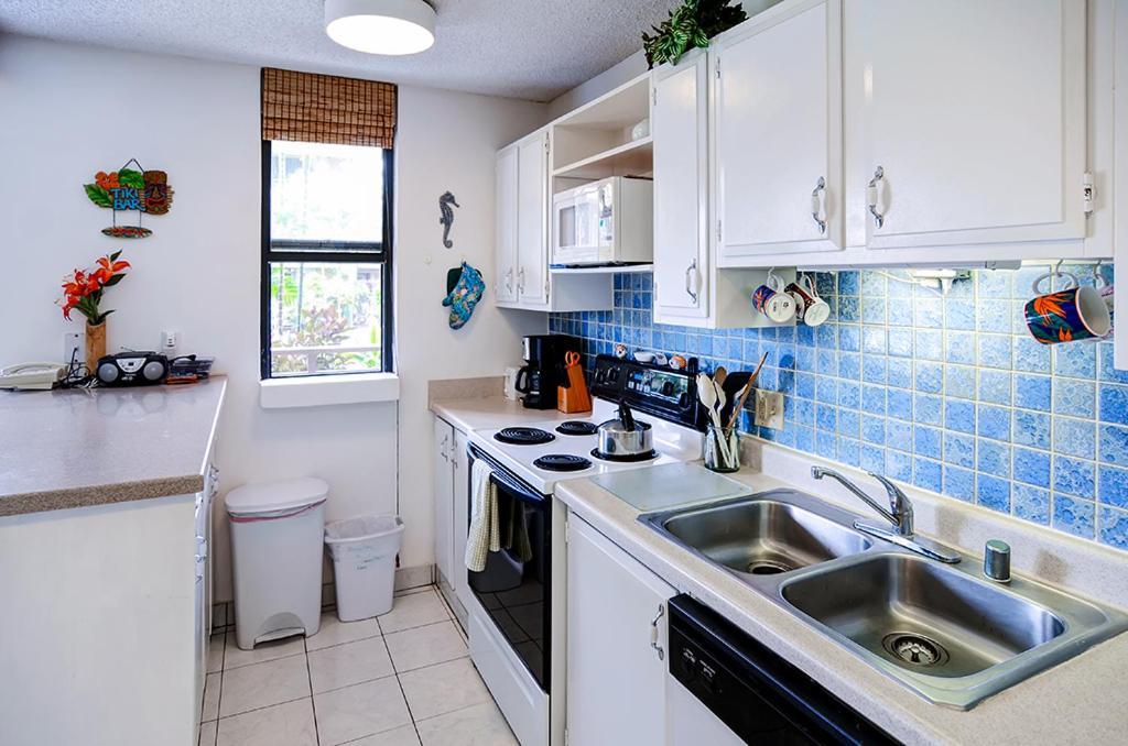 Oceanview With Private Balcony! * Kailua-Kona