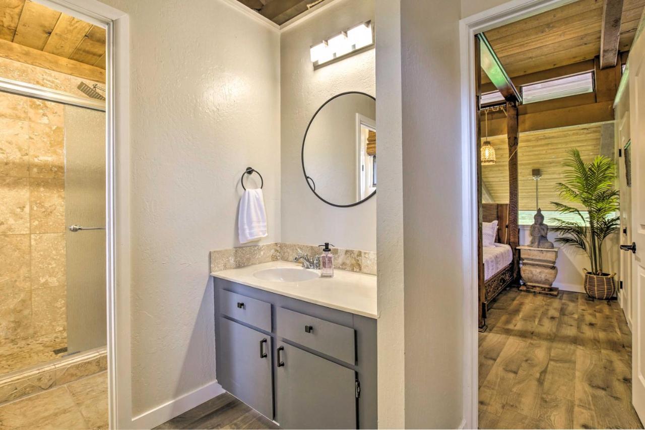 Apartment Chic With Lanai And Complex Pools!
