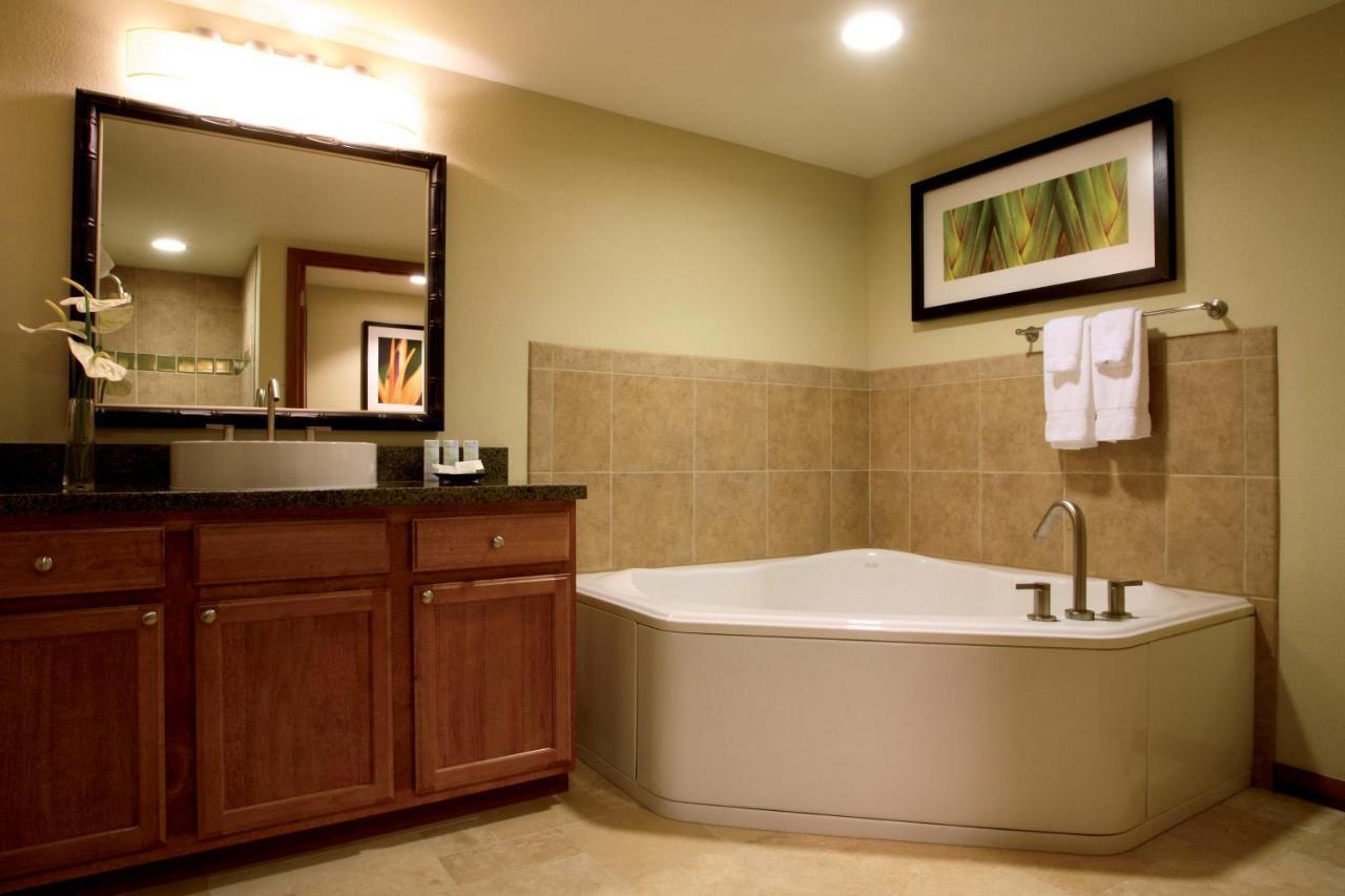 Club Wyndham At Waikiki Walk Hotel 3*
