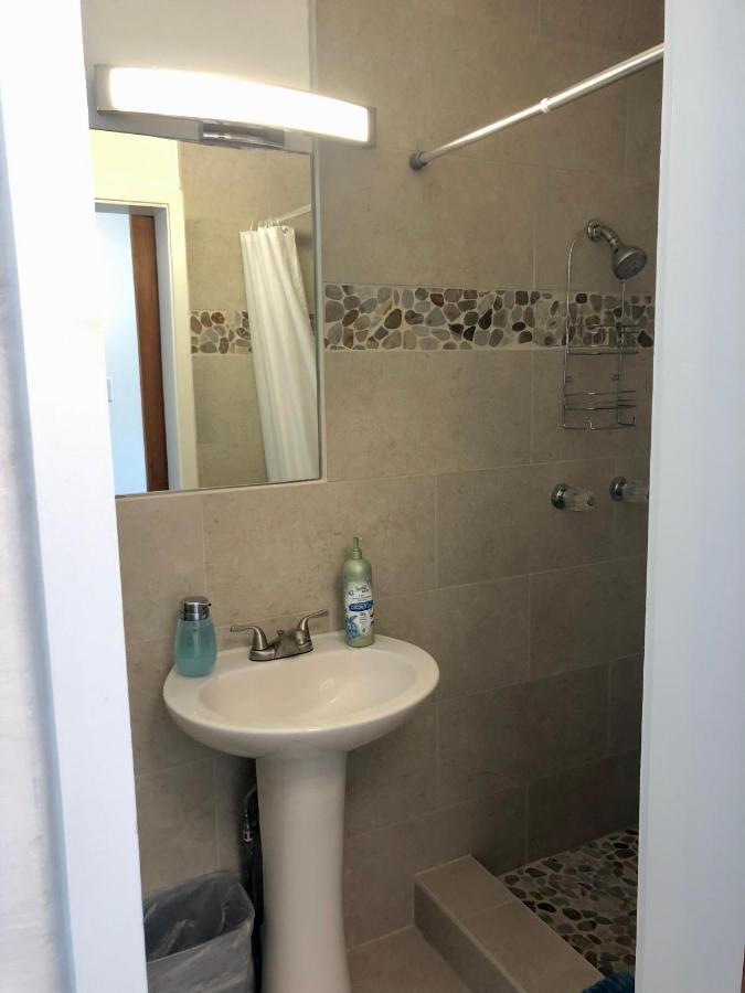 Kona Tiki Hotel *