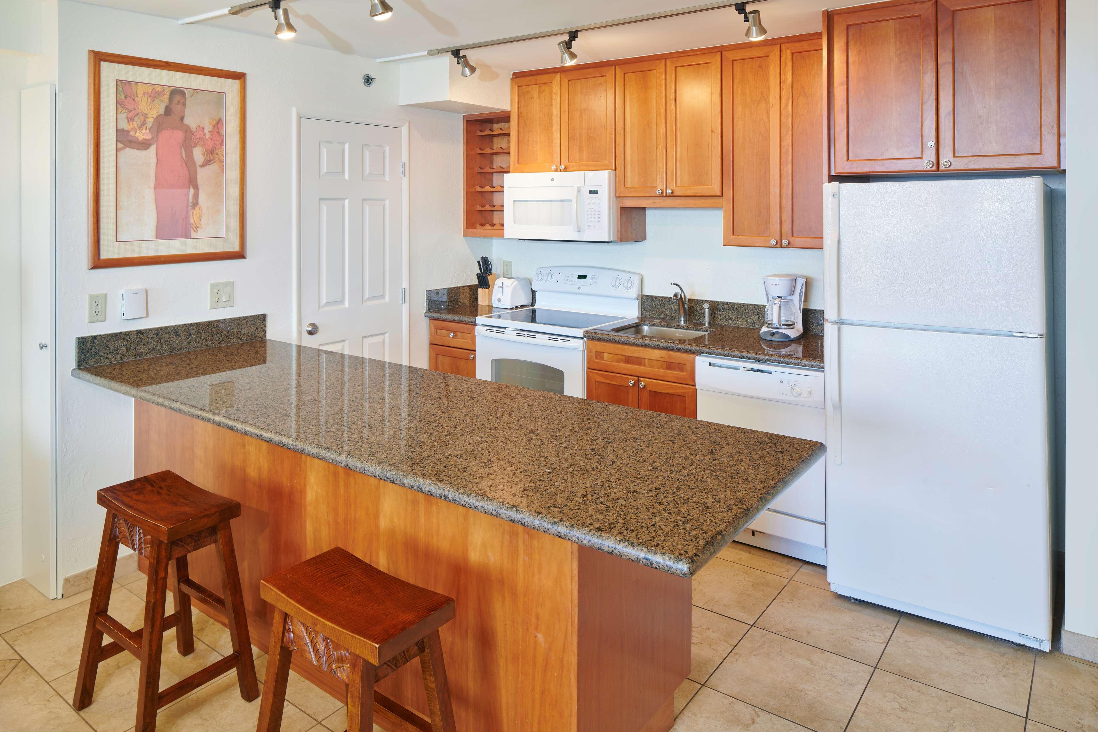Aston Kaanapali Shores 4*