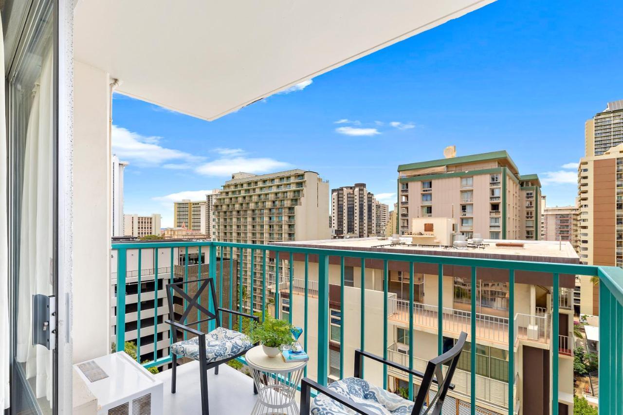 Beautiful In The Heart Of Vibrant Waikiki Honolulu