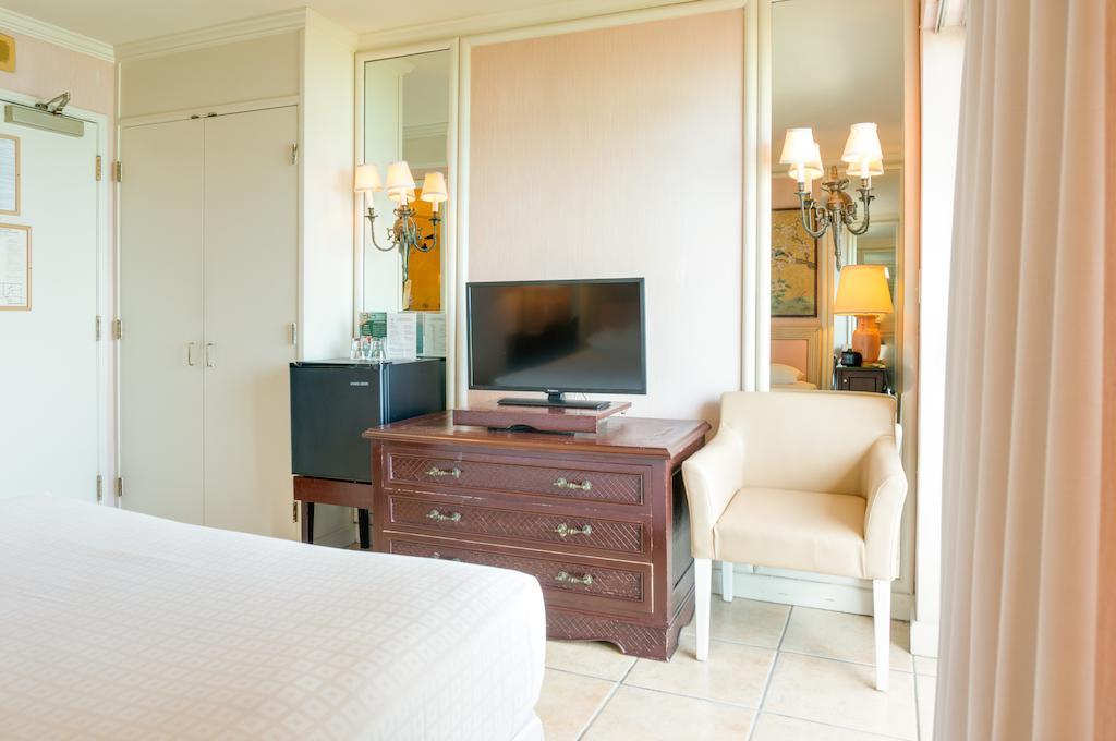 Aston Beachside Waikiki