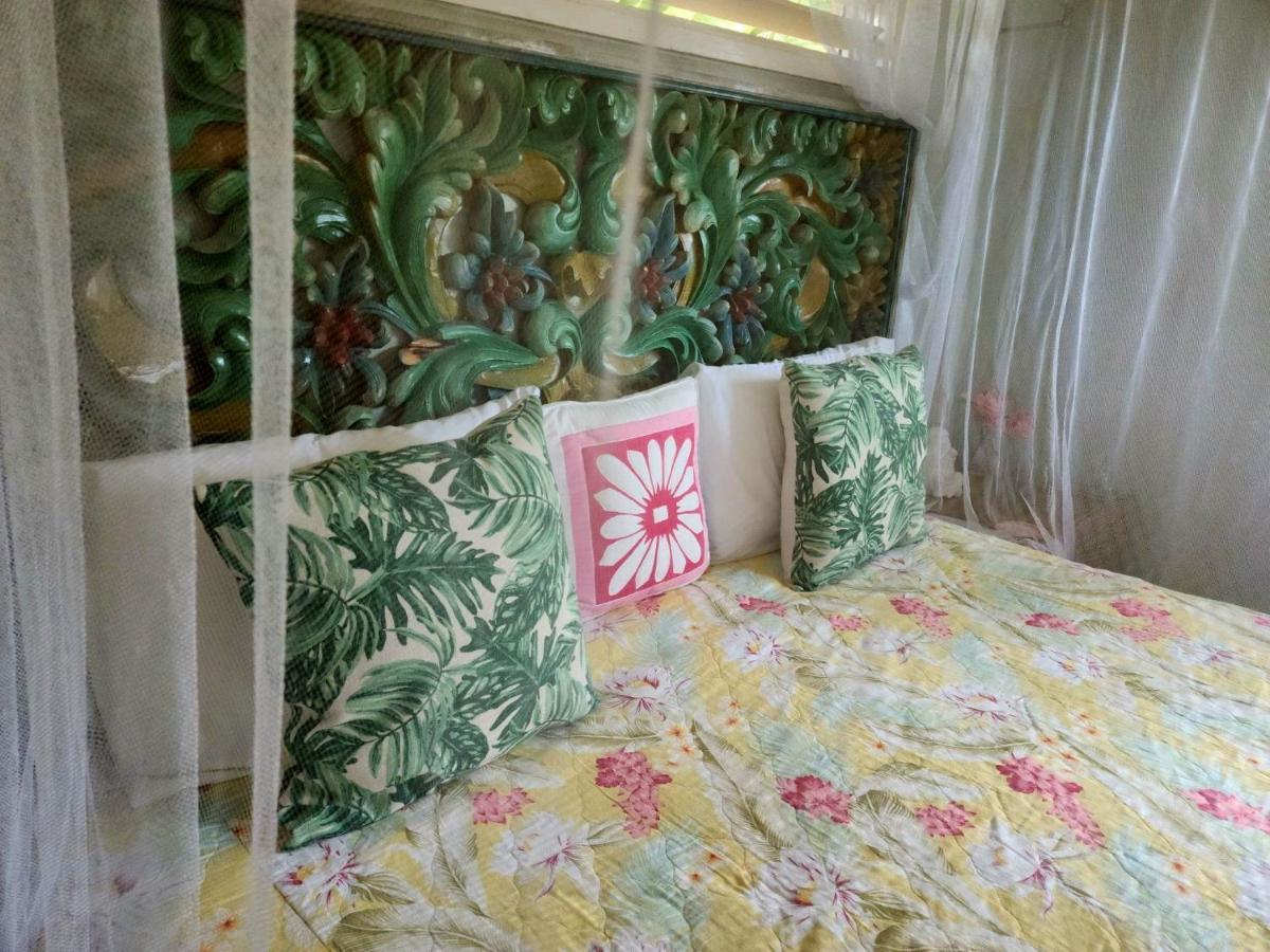 Old House-walk To Town & Beach! Guest house 3*