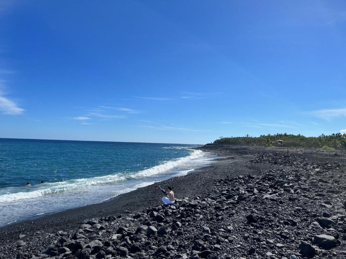 The Bali House And At Hawaii Kehena
