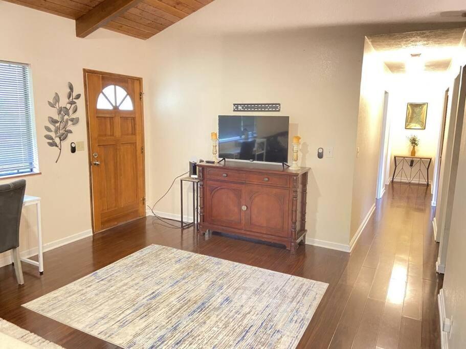 Peaceful, Private Master Bedroom With Own Bath Near Hilo, With Ac! Apartment