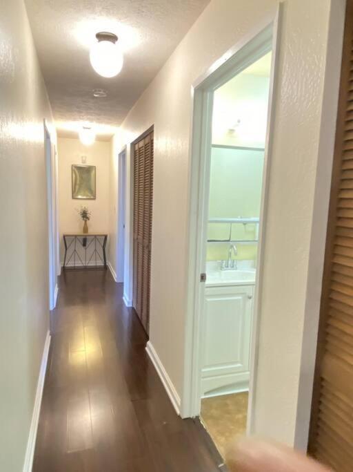 Peaceful, Private Master Bedroom With Own Bath Near Hilo, With Ac!