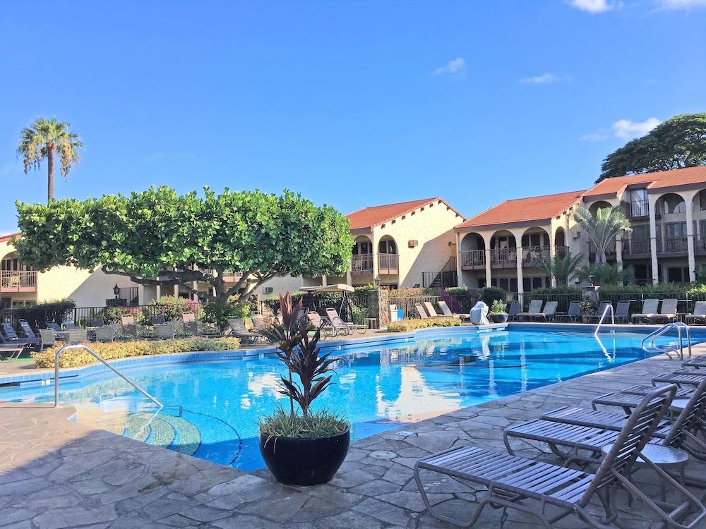 Aston Maui Hill Aparthotel