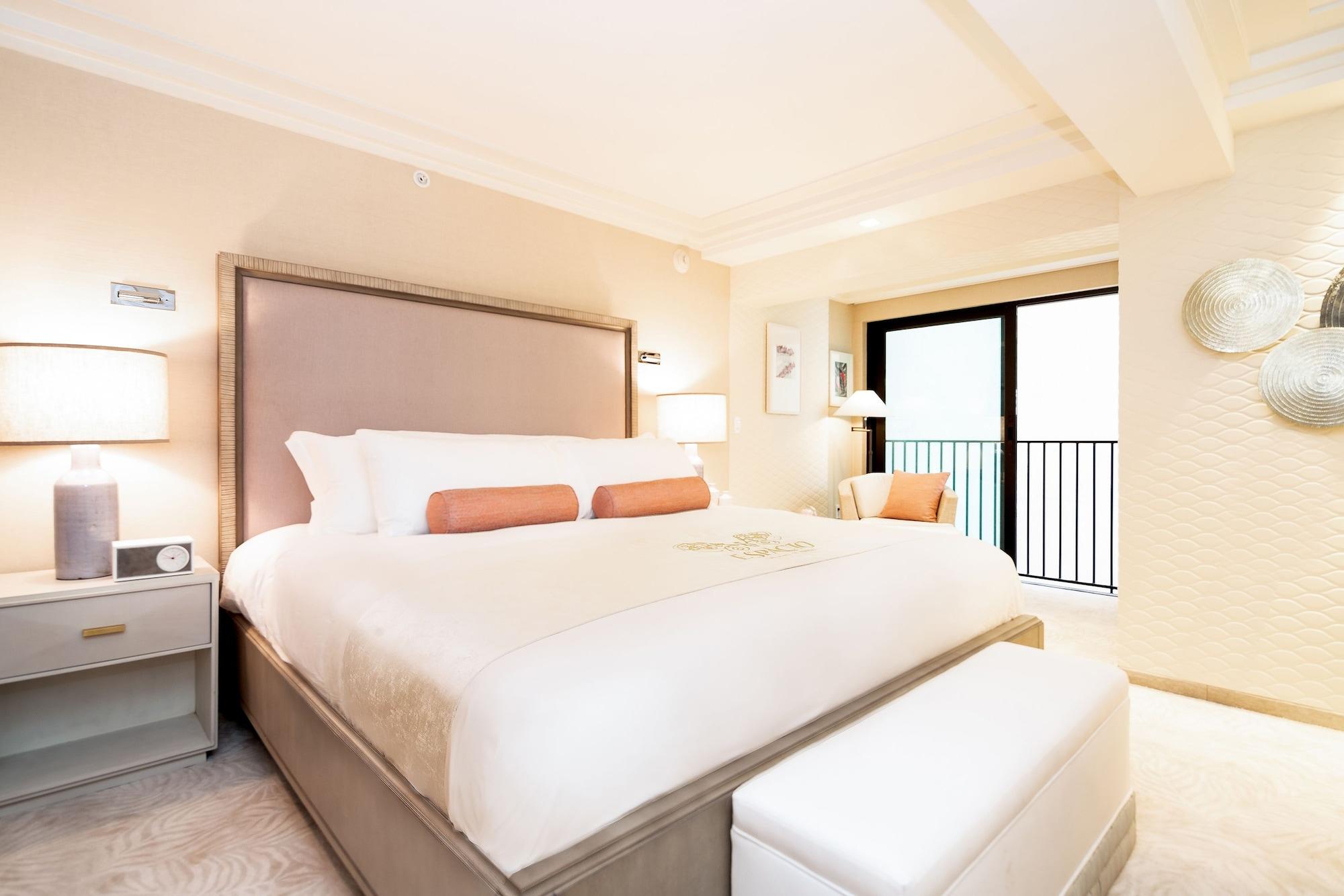 Hotel Aston Beachside