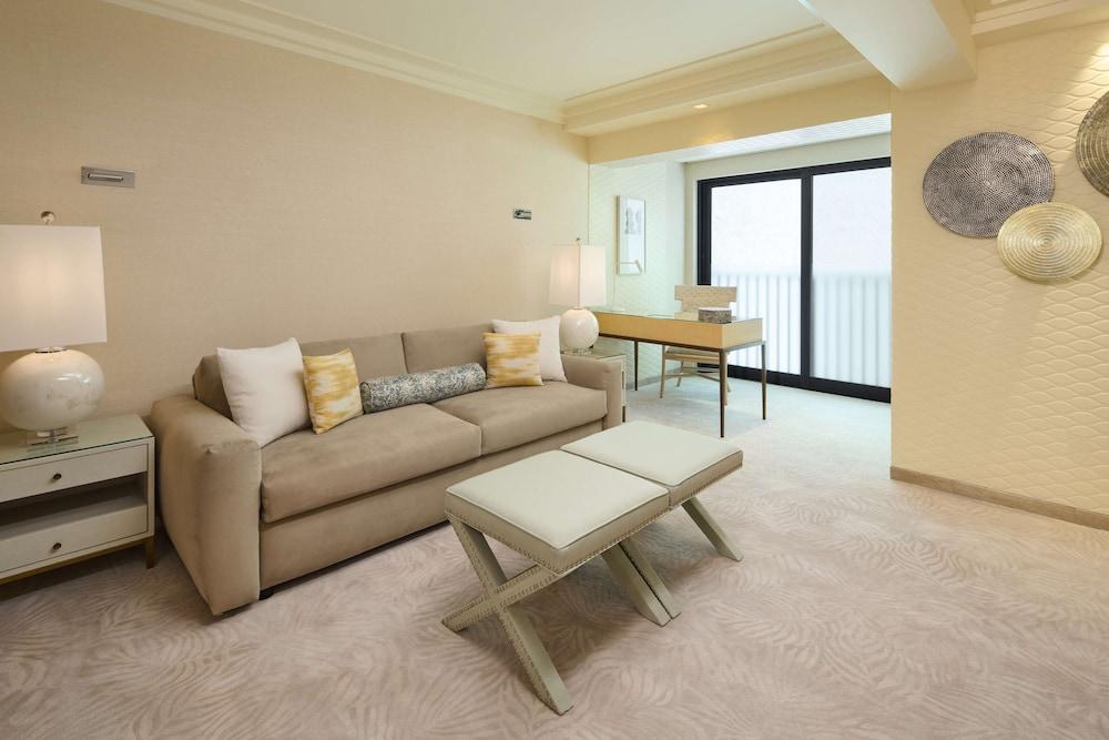 Hotel Aston Beachside Waikiki