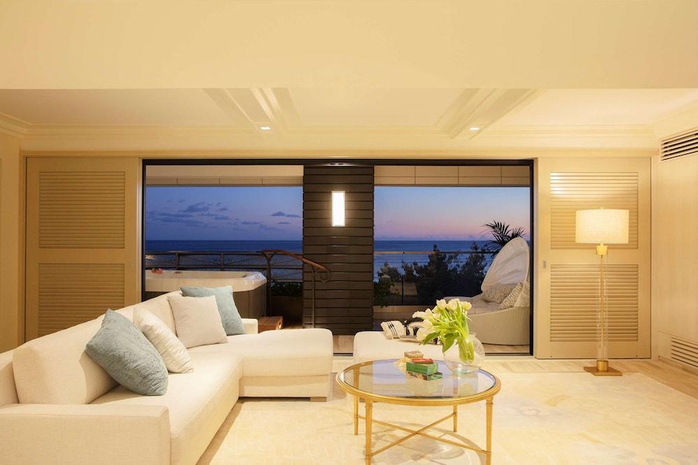 Aston Beachside Hotel Waikiki