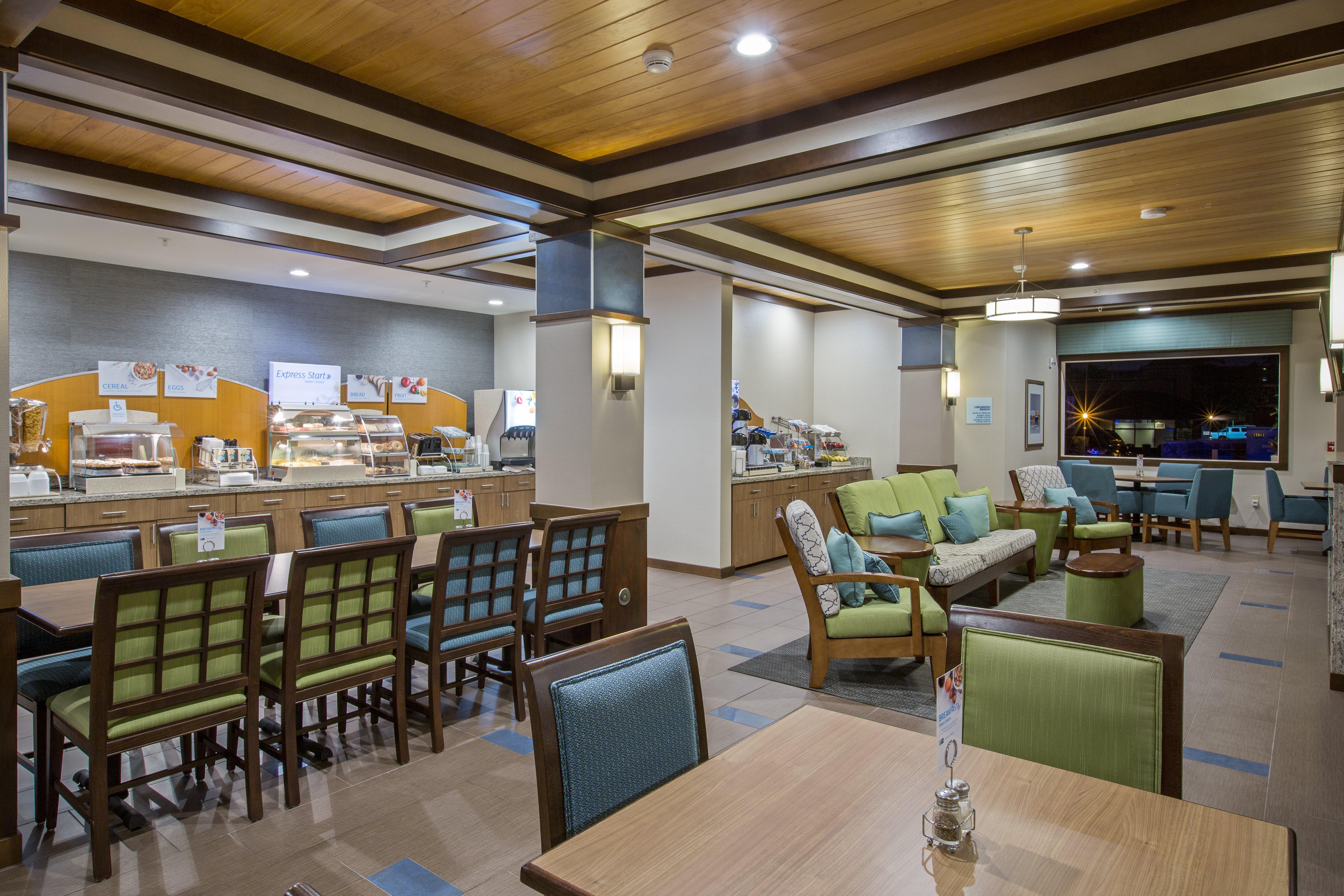 Express & By Ihg Resort Kailua-Kona