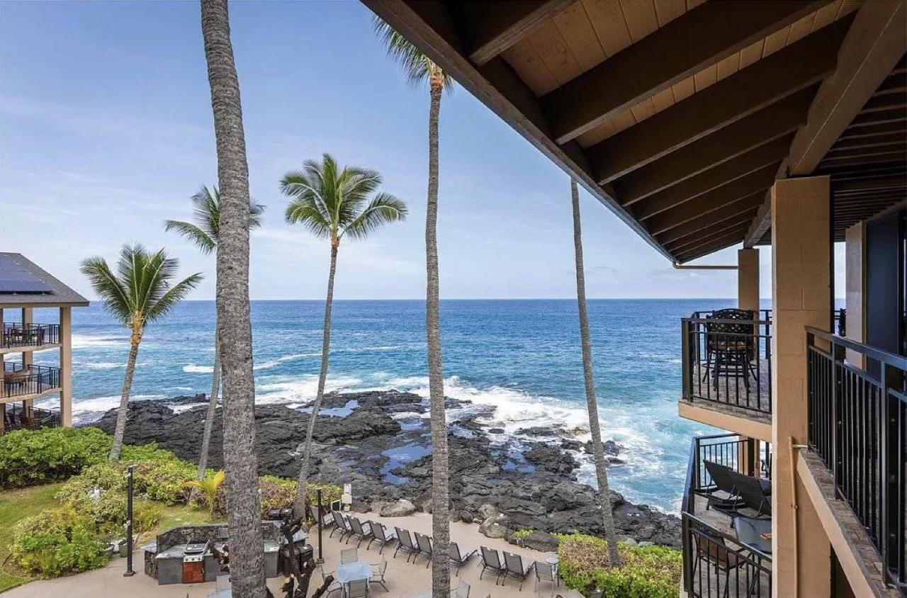 Oceanfront Penthouse With Loft Apartment