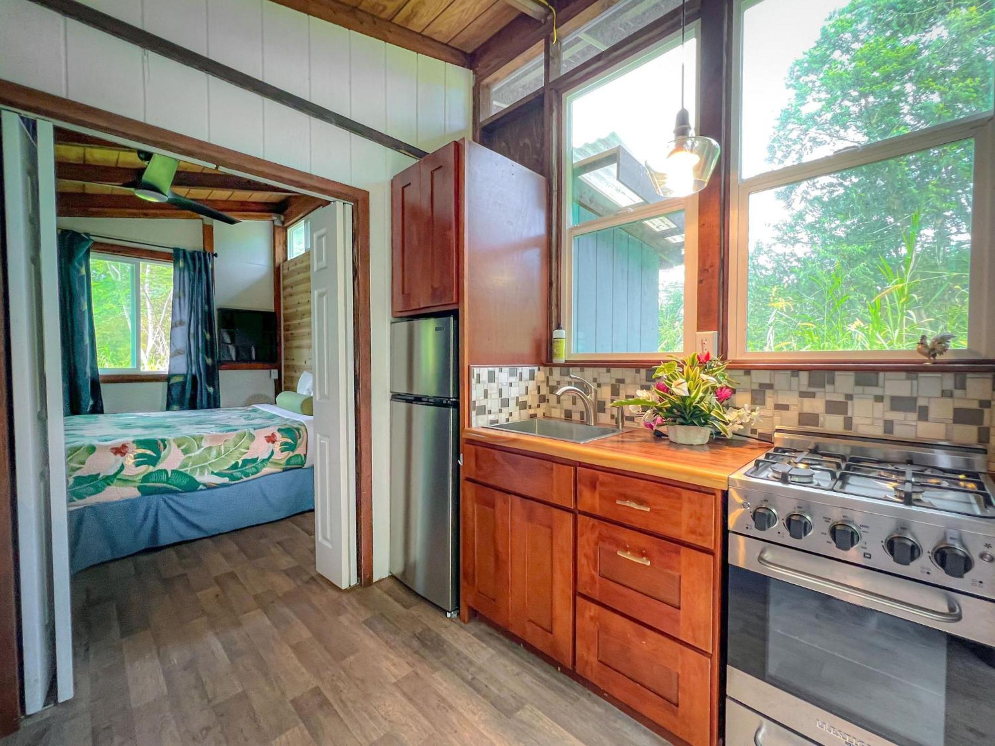 Farm stay Hawaiian Sanctuary Eco Retreat Center *