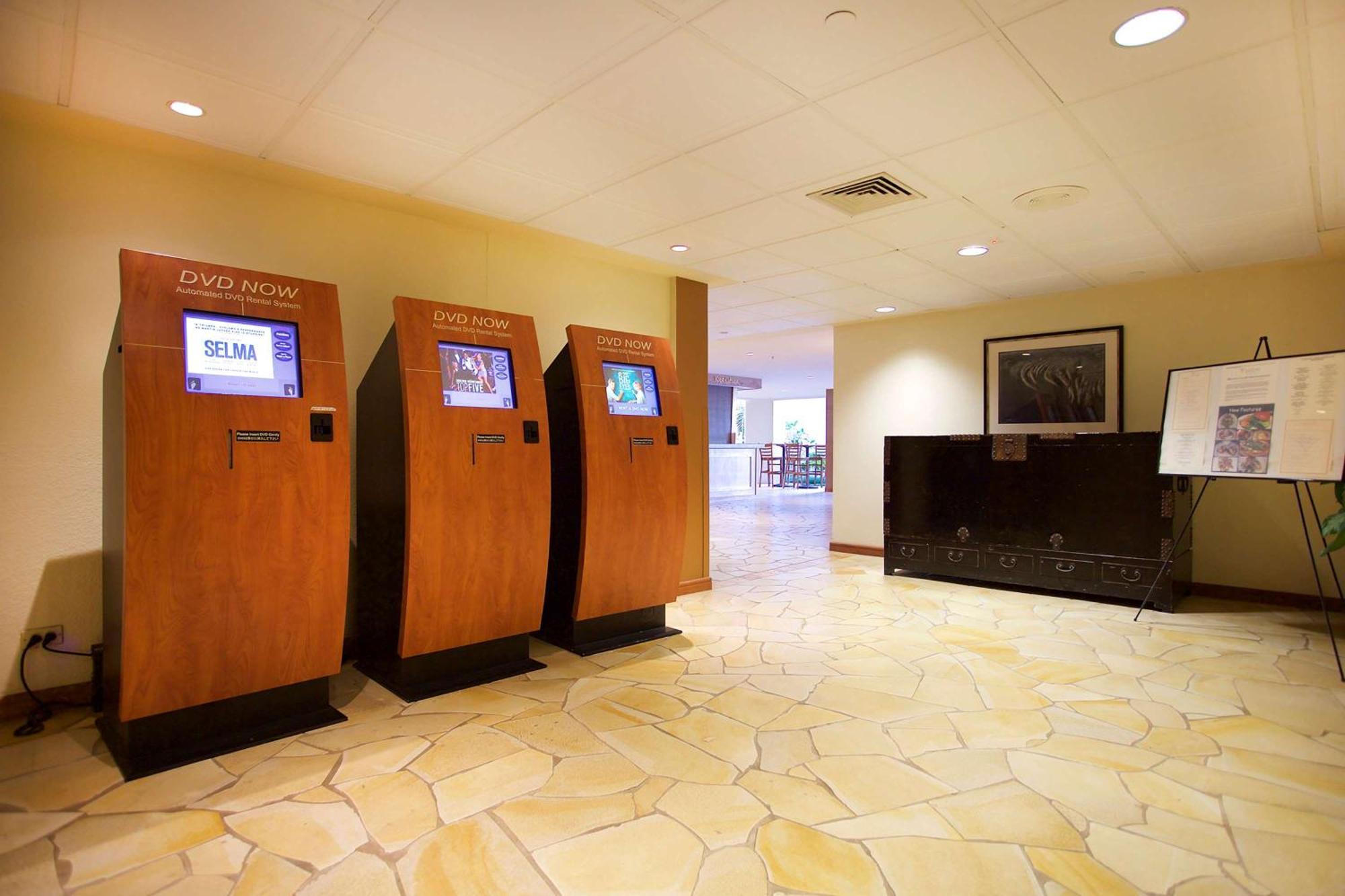 Aston Kaanapali Shores Aparthotel 4*