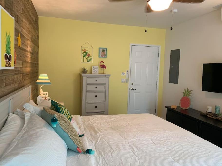 Villa Coastal Sleeps 10