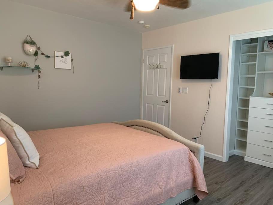 Coastal Sleeps 10