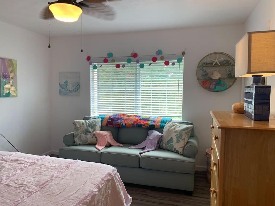 Coastal Sleeps 10 *