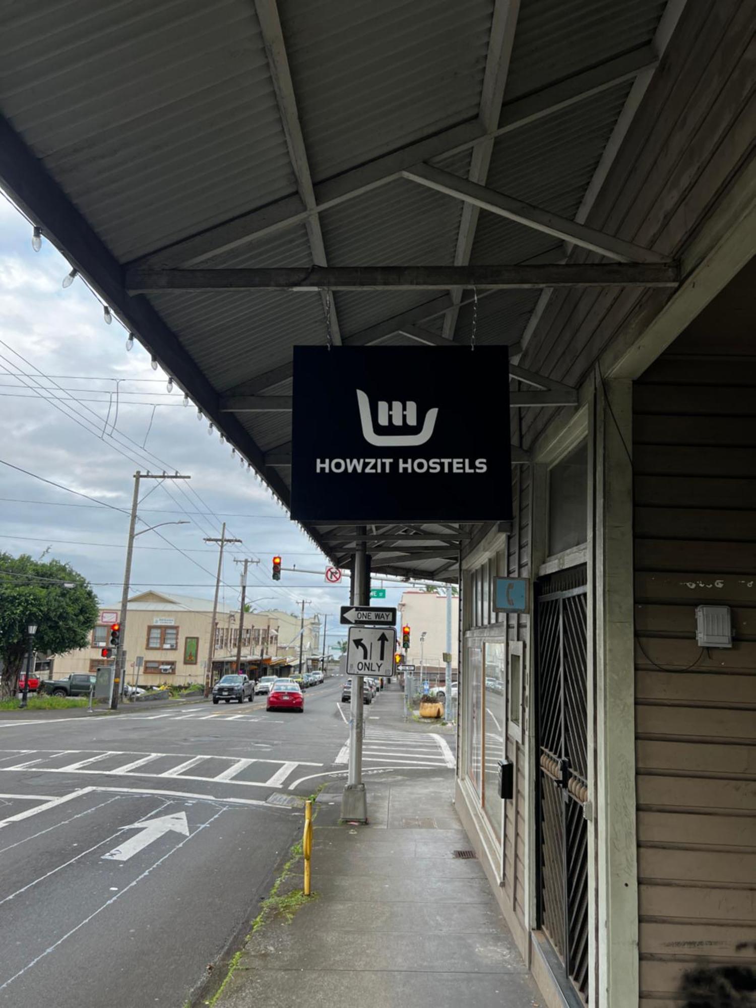 Howzit Hawaii