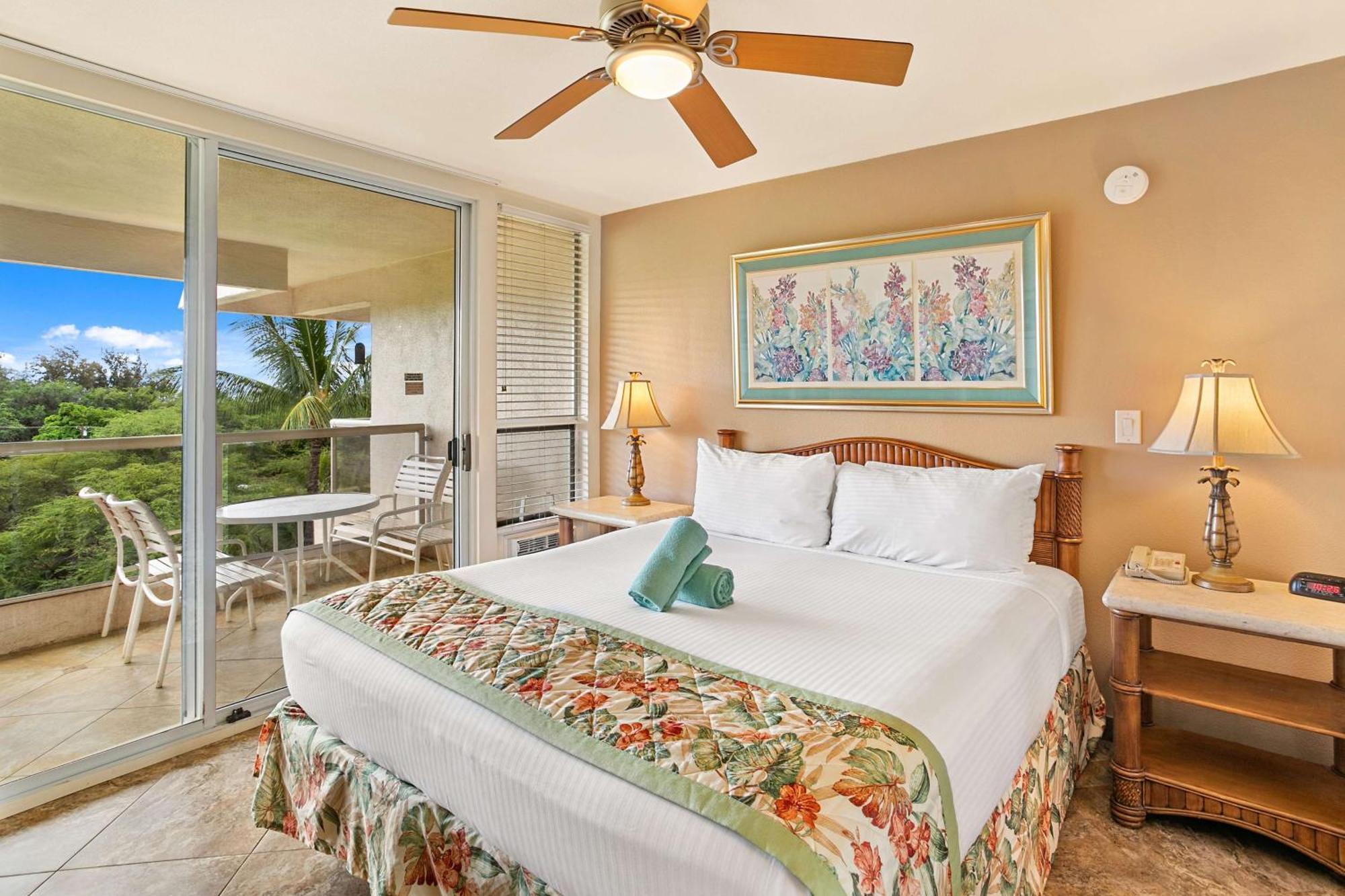 Aparthotel Aston At The Maui Banyan 3*