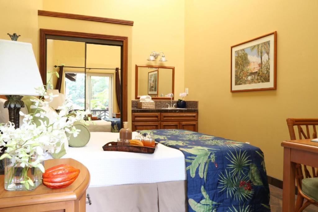 Hawaiian Sanctuary Eco Retreat Center Farm stay Pahoa