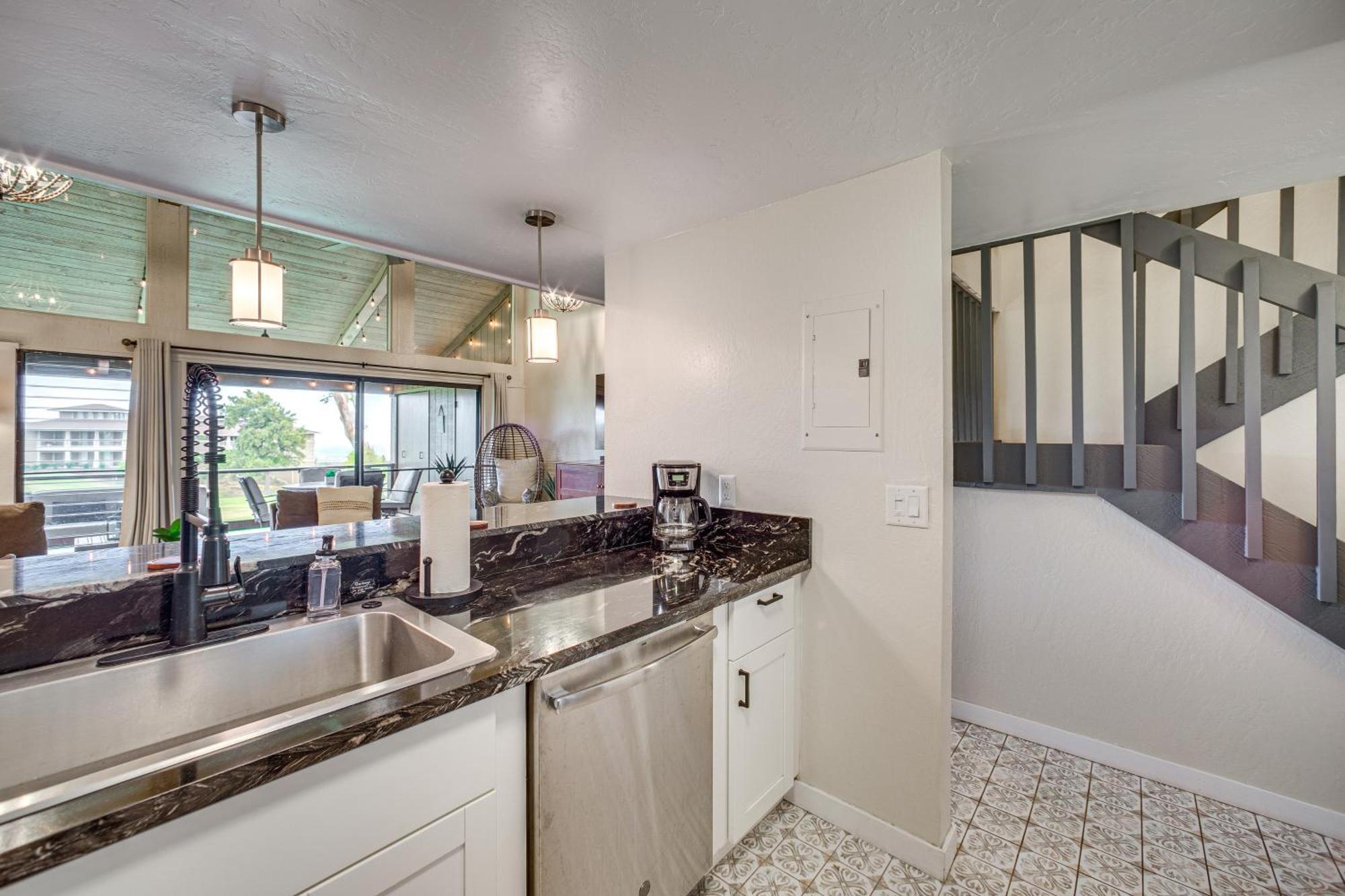 Chic With Lanai And Complex Pools! Apartment Waikoloa