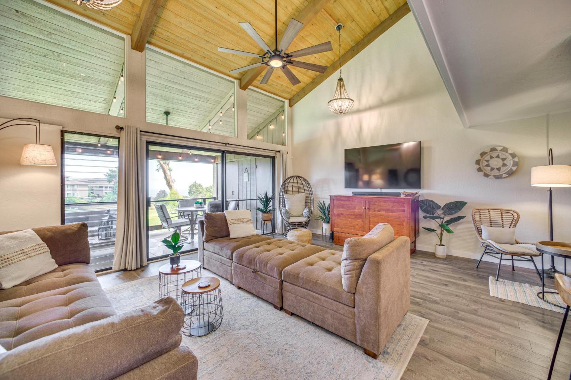 Chic With Lanai And Complex Pools! *