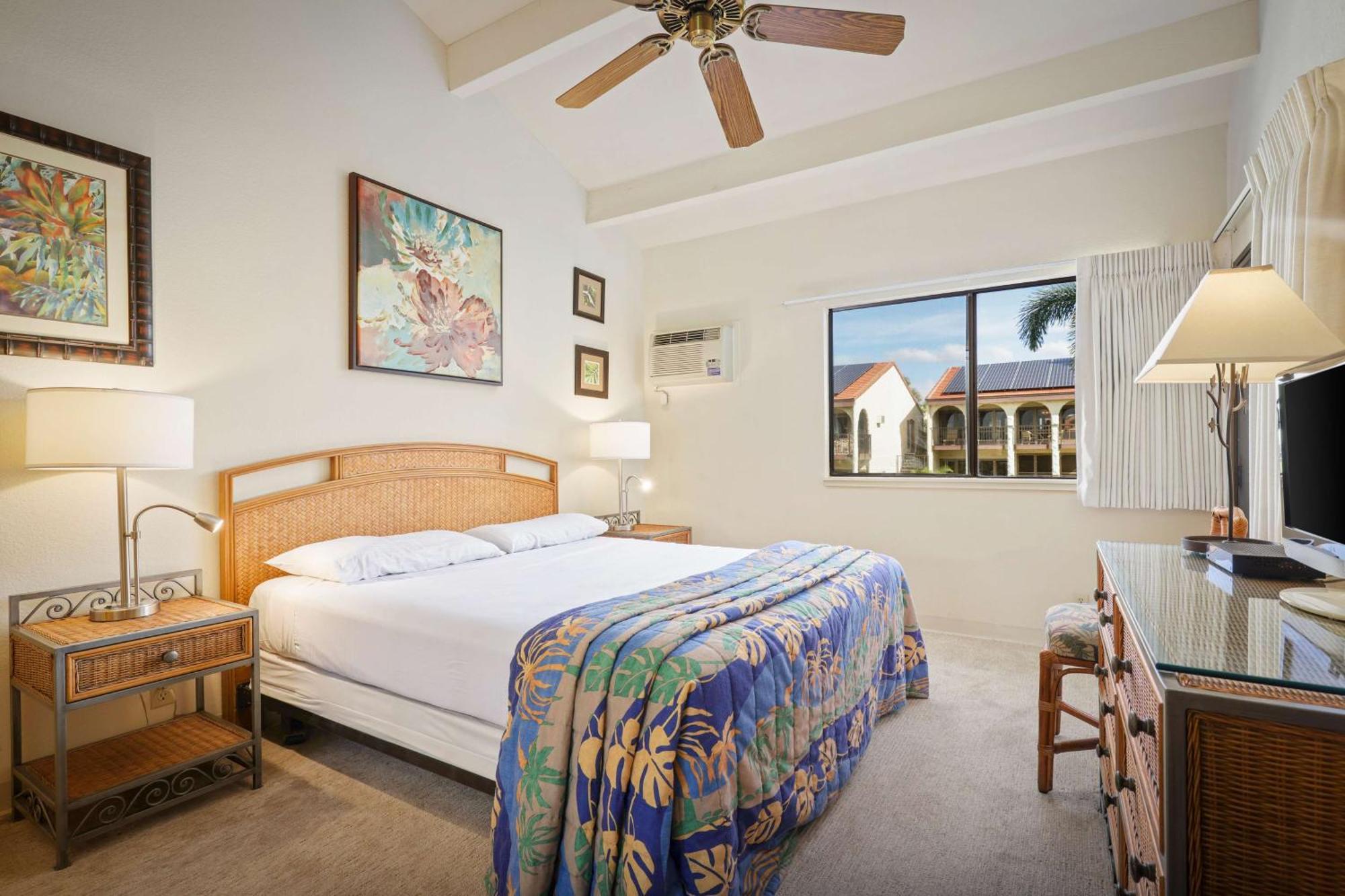 Aston Maui Hill Aparthotel