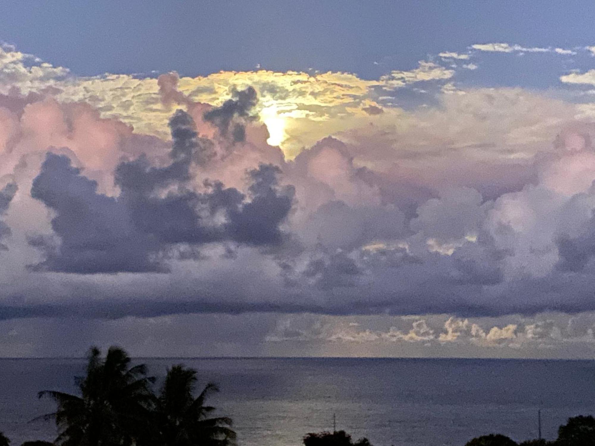 Hawaii Magic Skies Paukaa