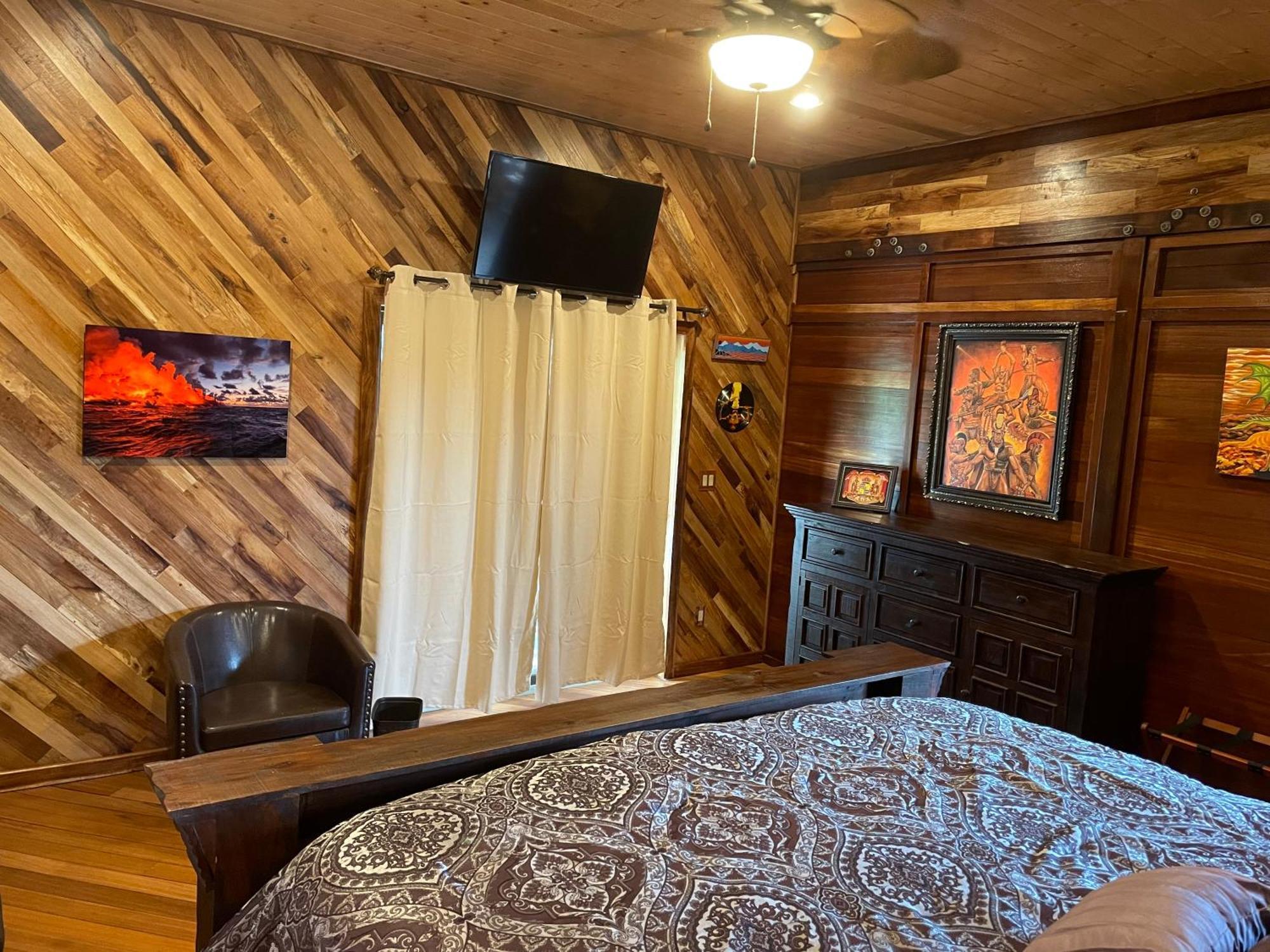 Hawaii Magic Skies Bed & Breakfast